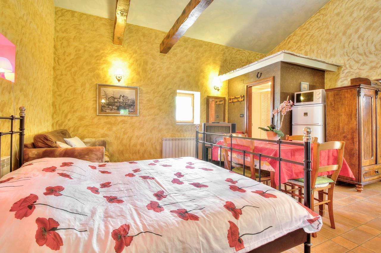 Nadia House With Apartments Замбратия Номер фото