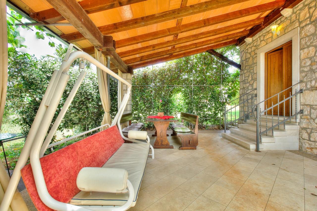 Nadia House With Apartments Замбратия Номер фото